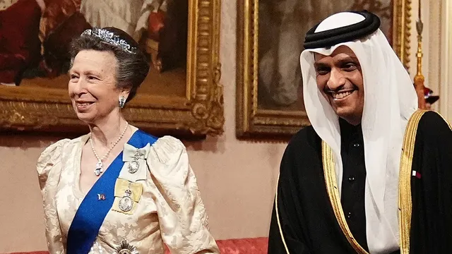 Princess Anne shocks by rewearing gown from 39 years ago