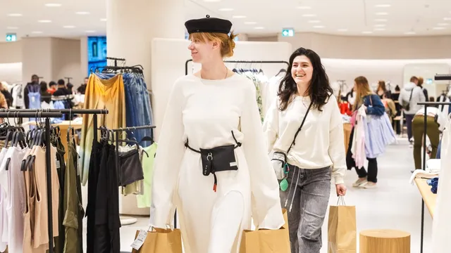 Inditex profits show fashion rivals the way
