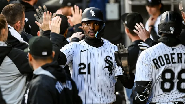 White Sox dominate Red Sox and end losing streak emphatically