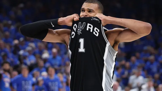 Fans demand changes to NBA Finals court designs