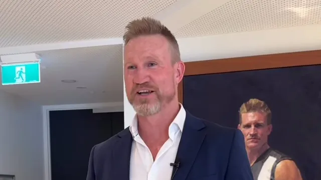 Nathan Buckley donates memorabilia to Collingwood Museum