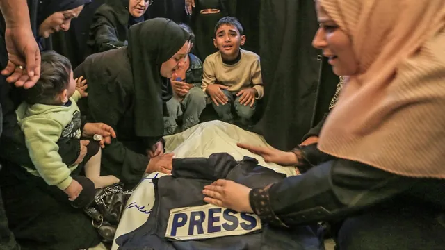 Israeli airstrike kills journalists amid ongoing conflict in Gaza