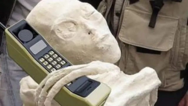 Mysterious Alien Mummies with Phones Found in Peru