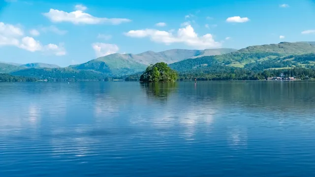 Lake Windermere swimmers suffer severe illnesses from water pollution
