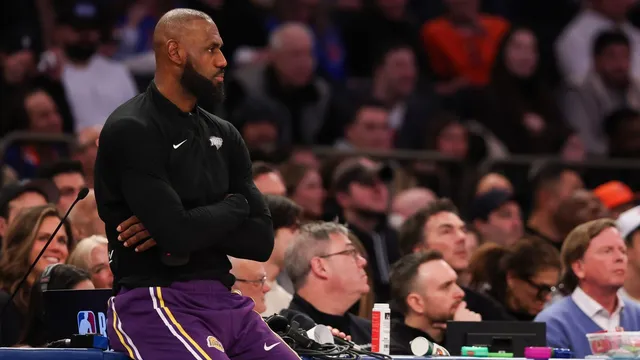 LeBron James prepares to part ways with Lakers this summer