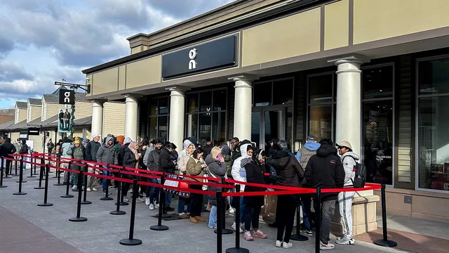 Americans embrace AI technology as Black Friday online spending hits record high