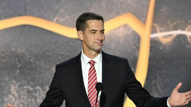 Donald Trump urges Arkansas Senator Tom Cotton to support permanent daylight saving time legislation
