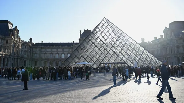 Louvre boosts ticket prices for non-EU visitors to fund renovations