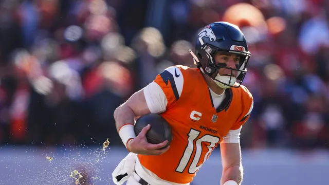 Bo Nix suffers broken ankle amid playoff surprise