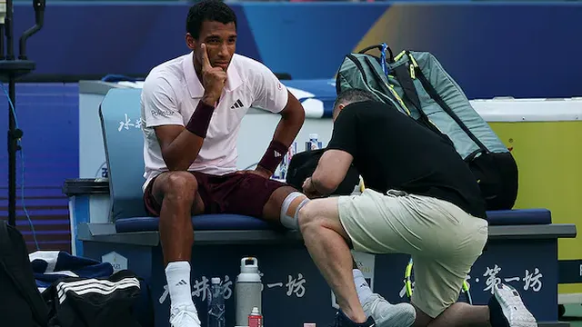 Felix Auger-Aliassime withdraws from Shanghai Masters after knee injury