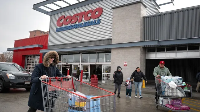 Customer demands tariff refunds from Costco in lawsuit