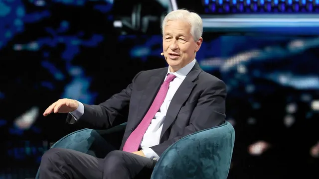 Jamie Dimon warns of economic disaster from Trump's credit card plan