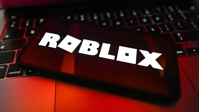 Roblox fails to protect children from adult contact