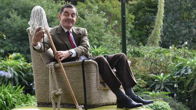 Rowan Atkinson to return to London's West End in new sketch show Rowan Live