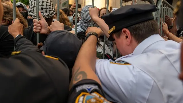 Bloomberg journalist arrested amid violent Columbia Library takeover