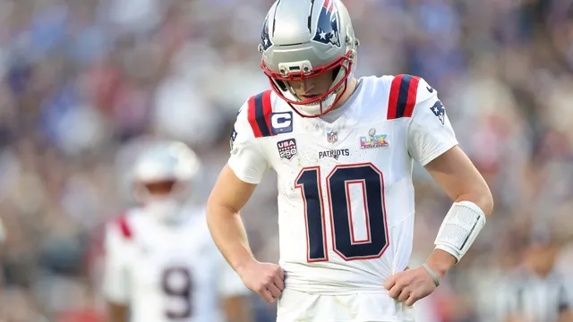 Drake Maye's shoulder injury raises eyebrows during Super Bowl LX