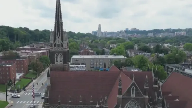 Lightning strike damages church in Pittsburgh