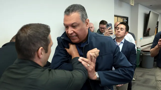 ICE arrests criminals during Christmas crackdown in Los Angeles