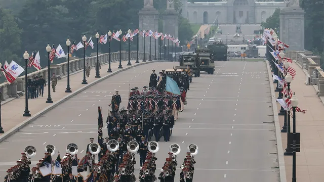 Anti-Trump columnist Max Boot enjoys military parade despite concerns