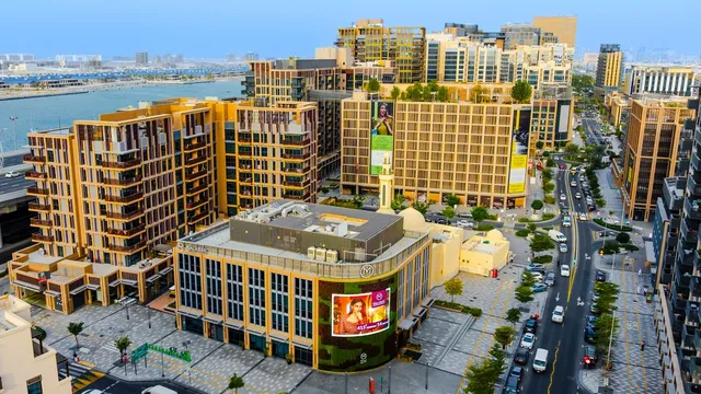 Dubai plans to build a gold street in new precious metals district