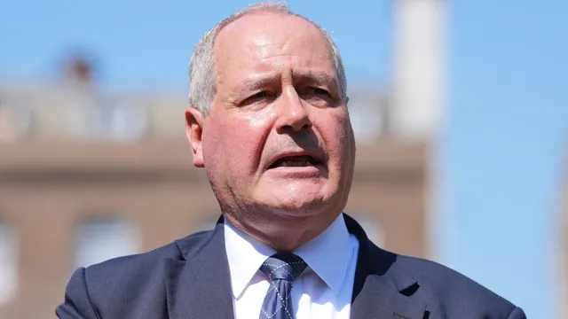 Conservative Party Implements "Yellow Card" System Amid Leadership Race