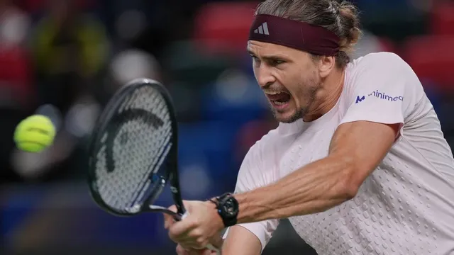 Alexander Zverev beats Alex de Minaur to reach Shanghai Masters semifinals