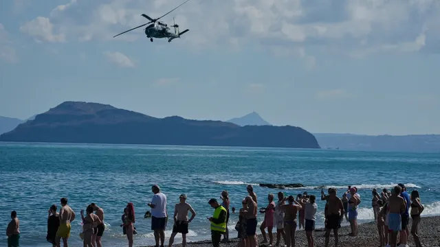 Greece and Egypt conclude Medusa 15 military exercise on Crete as tourists watch