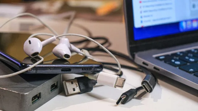 WhatCable app reveals true power of USB-C cables on Mac