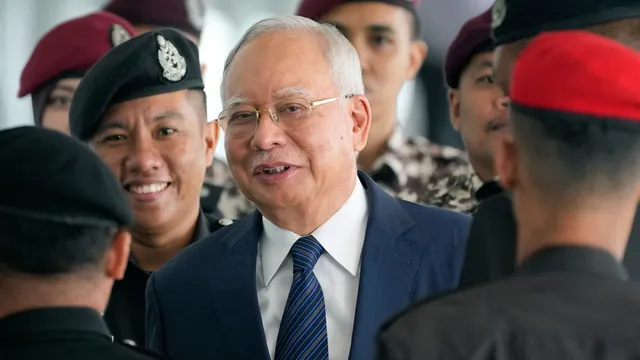 Malaysia's King Grants Former Prime Minister Najib Razak House Arrest for Graft Sentence