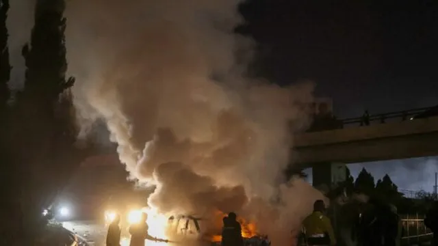 Protesters injure UN peacekeeping commander in Lebanon