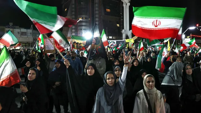 Iran offers to reopen Strait of Hormuz while postponing nuclear talks