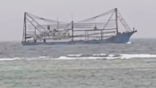 Chinese fishing vessel runs aground near Philippines-occupied island amid rising tensions