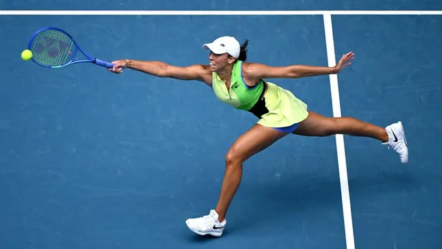 Madison Keys edges past Oleksandra Oliynykova in tense Australian Open opener