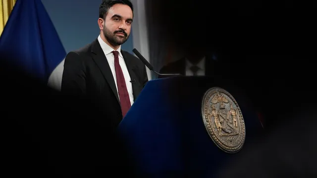 Two men attempt bombing outside New York City's mayoral residence