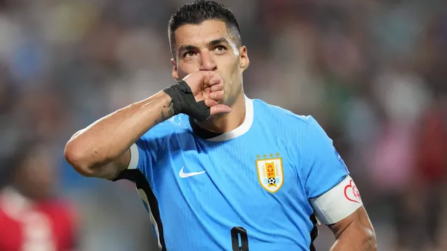 Luis Suarez retires from international football after final match in Uruguay