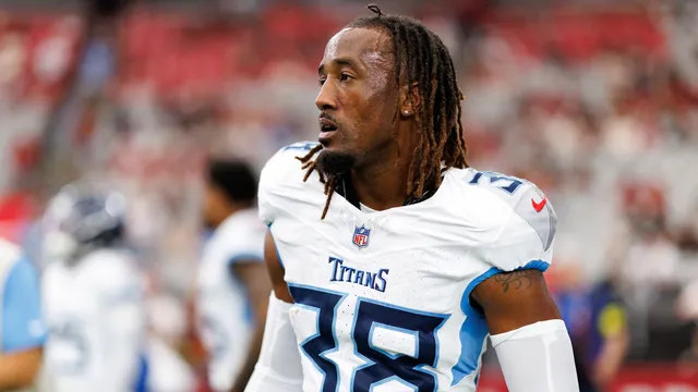L'Jarius Sneed returns to Kansas City Chiefs for a visit