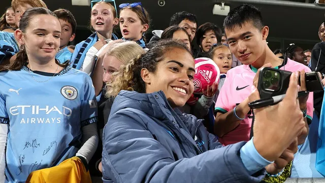Mary Fowler shines in Perth during Manchester City homecoming