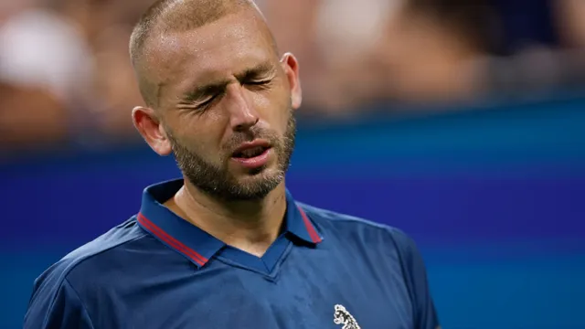 Dan Evans exits US Open after injury against Alex de Minaur