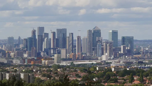 UK banks receive encouragement as Bank of England eases capital requirements