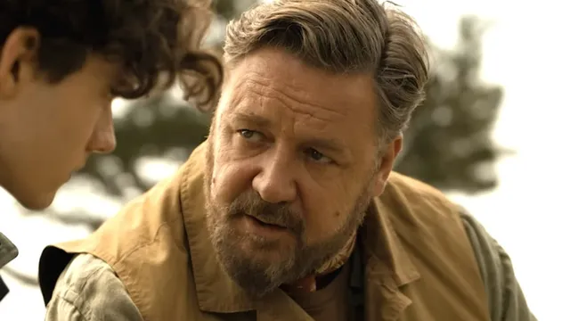 Russell Crowe is stuck in a terrible Marvel movie
