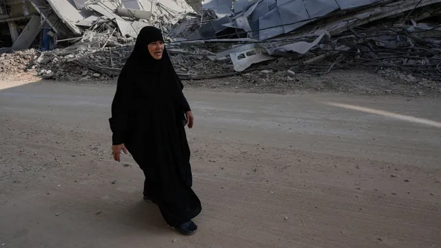 Residents return to devastated Nabatiyeh after U.S.-Iran truce