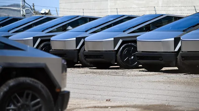 Elon Musk champions Cybertruck as deliveries drop dramatically