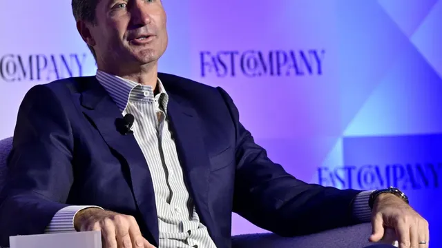 Starbucks CEO says quality and service justify $7 latte prices