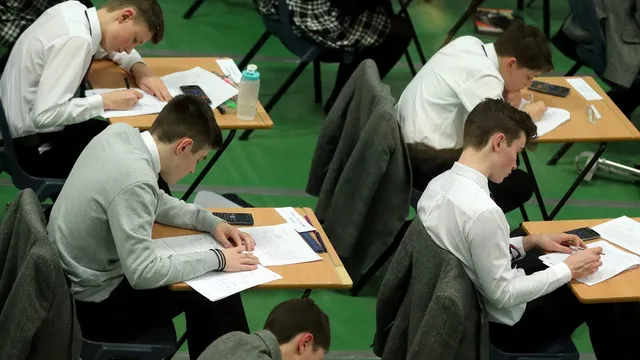 Calls for major change to GCSEs after exam warning