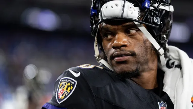 Lamar Jackson returns to full practice despite toe injury concerns