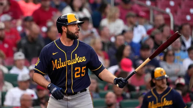 Darin Ruf sues Reds after injury ends career