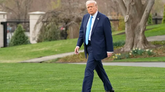 Trump threatens Iran with bombing over stalled nuclear talks