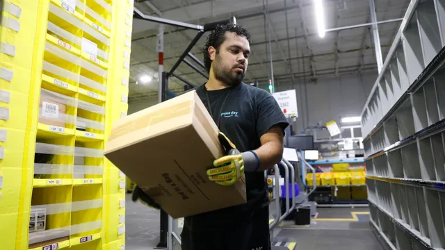 Amazon lays off hundreds in Florida amid facility closure