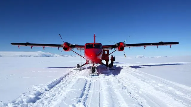 60-year-old plane completes 12-day journey to Antarctica