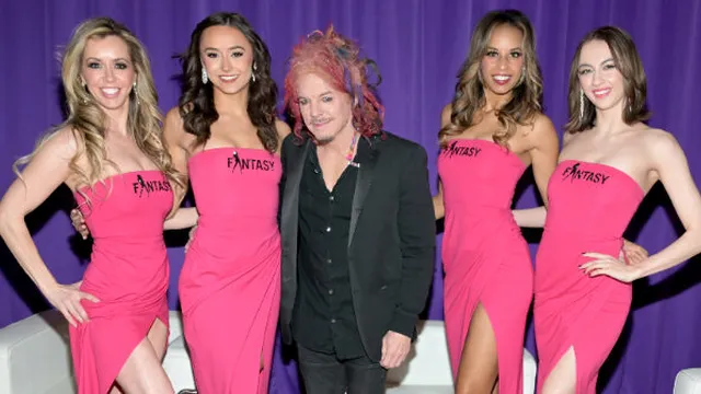 Comedian Carrot Top expresses gratitude after hospitalization